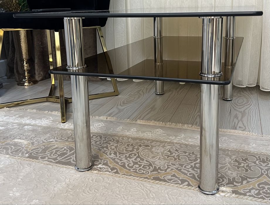 Журнальный столик