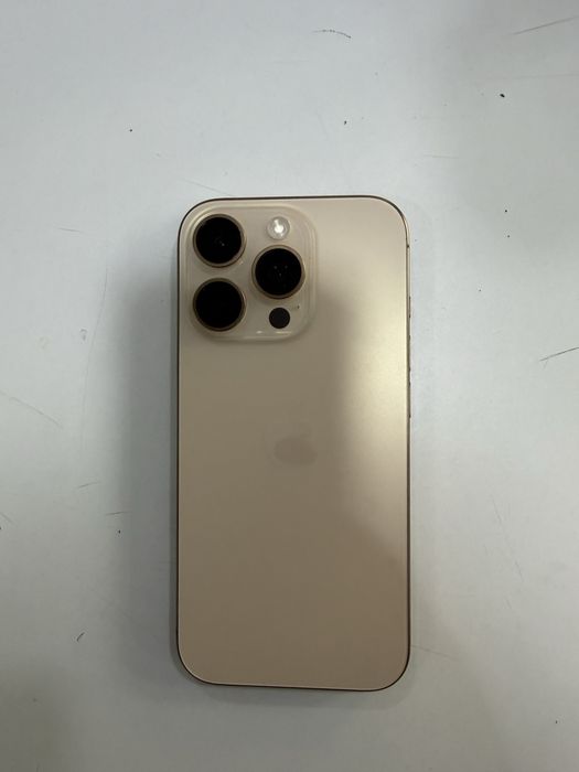 Продам айфон 16 про