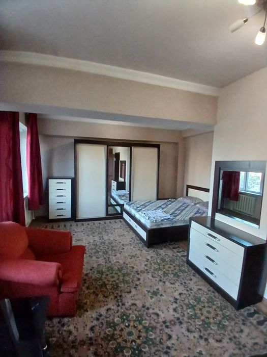 Продаю 4х комнатную квартиру, центр, Алайский рынок ! Ипотека есть.!