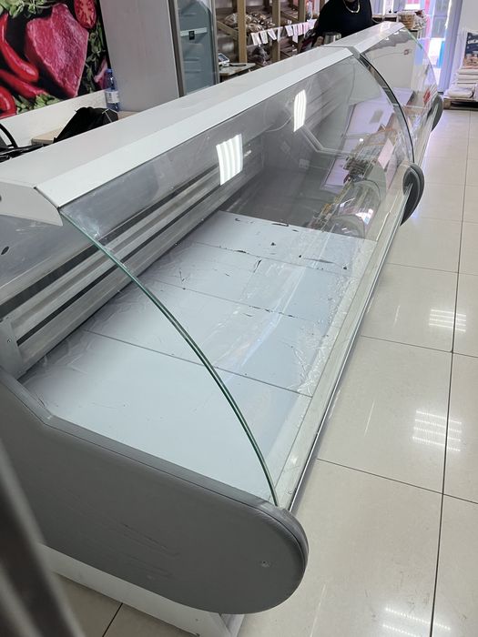 Продам ветринный холодильник