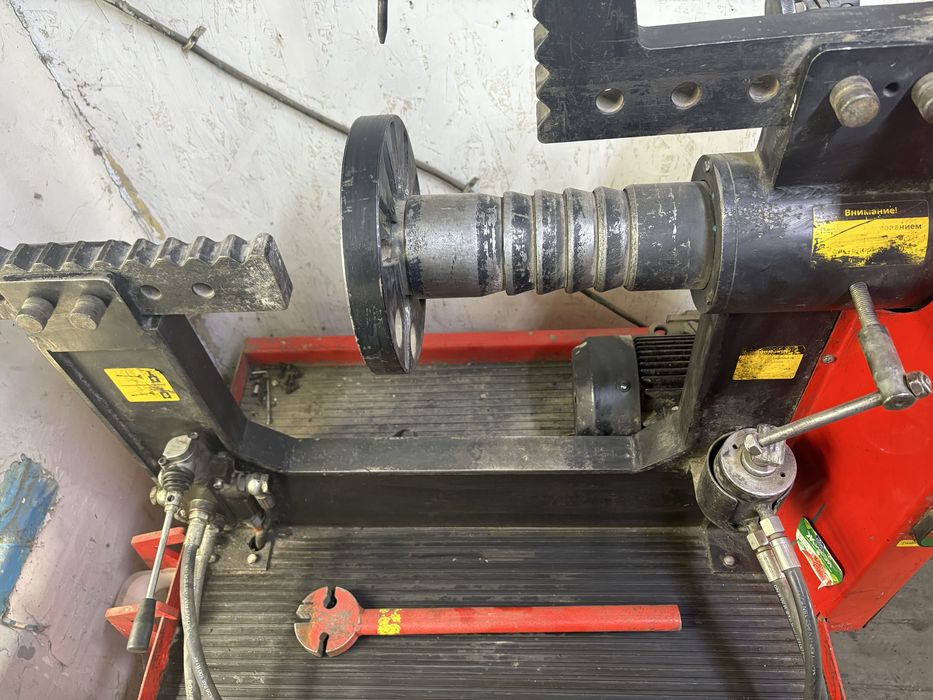 Стенд для правки дисков