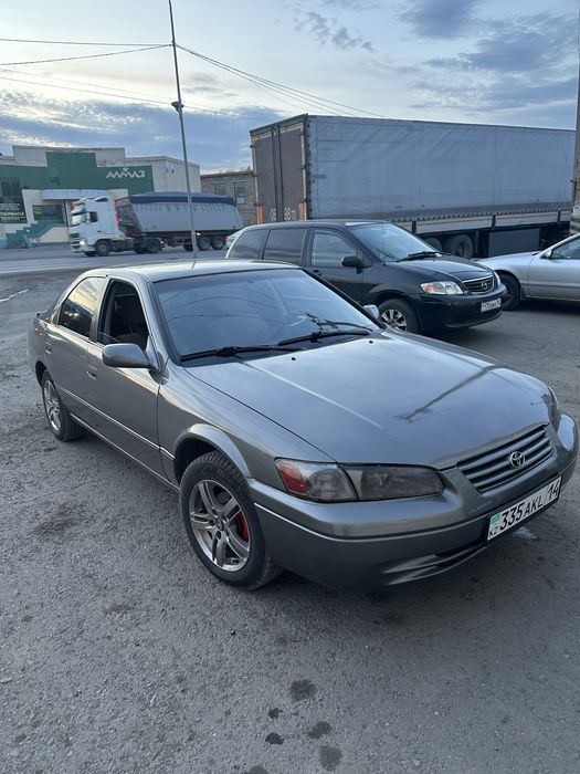 Toyota camry 20