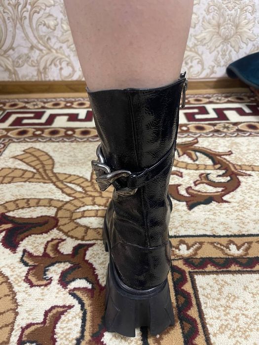 Продаётся модный сапоги