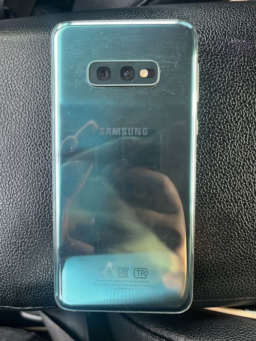 Продам самсунг s10е