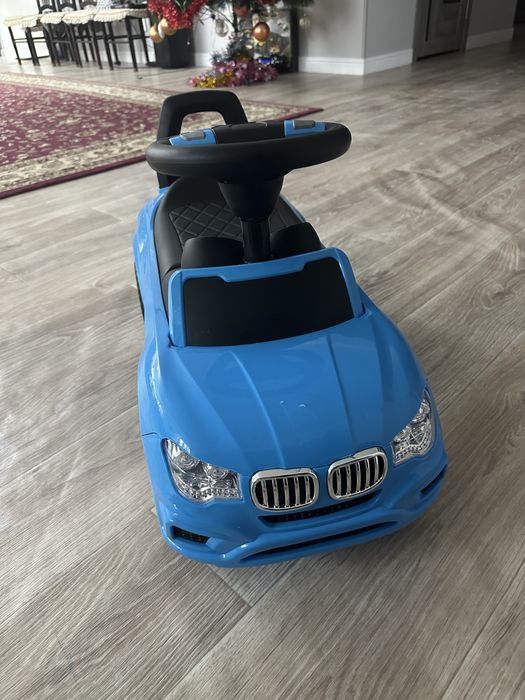 Продам детскую машинку