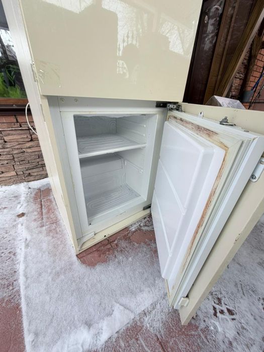 Продам холодильник