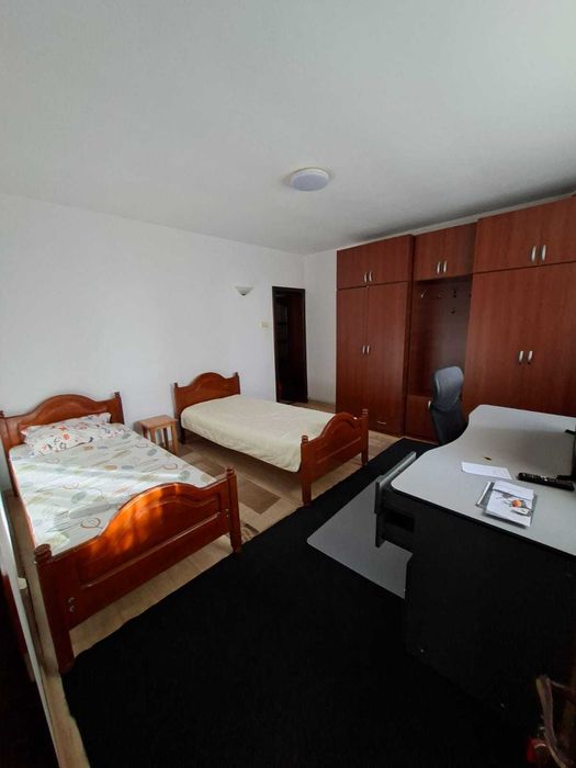 Ofer spre inchiriere garsoniera la partier vila zona UNIV AI Cuza