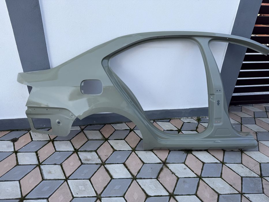 Aripa dreapta spate skoda octavia 3