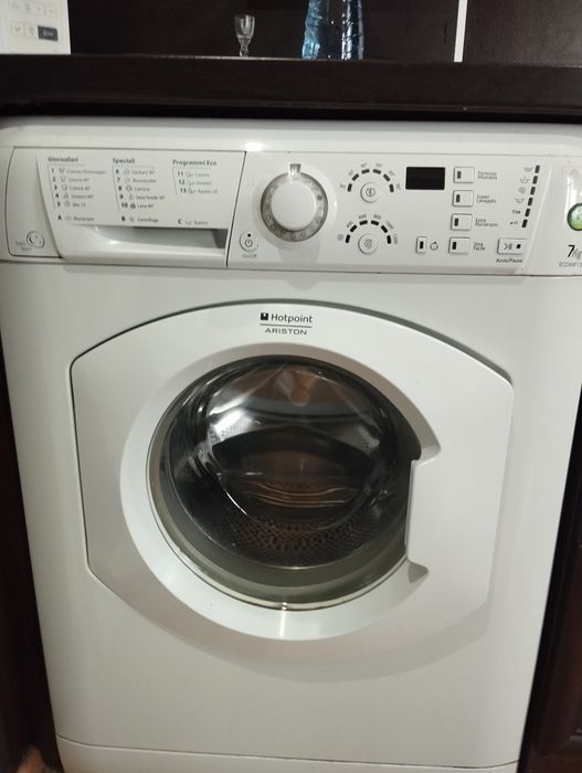 Малко употребявани ел.уреди и добре запазени.