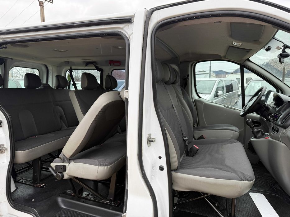 Renault trafic opel vivaro 9 locuri 2011