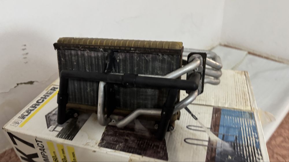 ПРОДАЕТСЯ печка на БМВ Е38