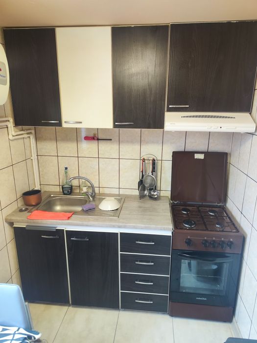 Vând mobilă + aer condiționat – preț minim, ridicare și demontare