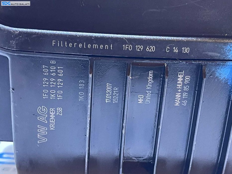 Carcasa Filtru Aer Completa cu Tub Admisie Seat Leon 1P 1.6 FSI BSE BSF CCSA CHGA 2006 - 2013 Cod 1F0129620 1F0129607 1K0129610B 1F0129601 [L8140]