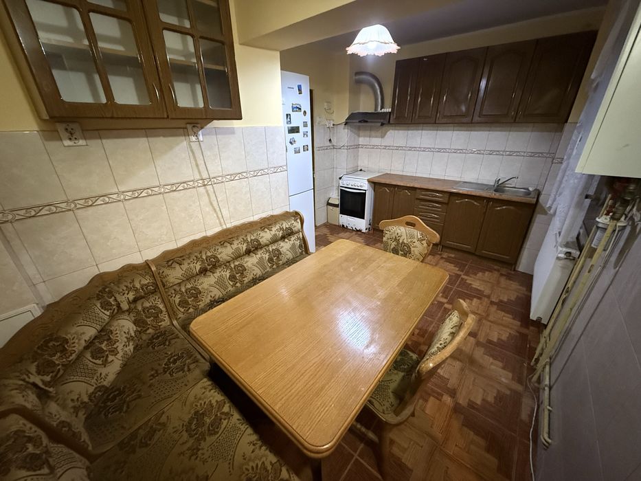 Apartament de inchiriat cu 3 camere
