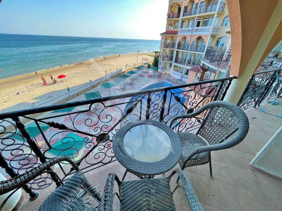 Продава се Тристаен апартамент в к.к. Елените - 100 кв.м за 2070 €/кв.м - Снимка #12