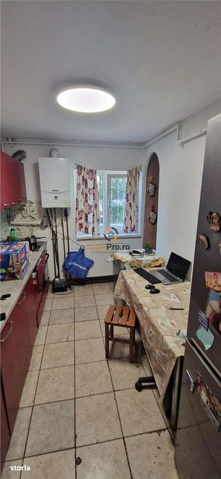 Apartament cu centrala decomandat parter zona Soarelui