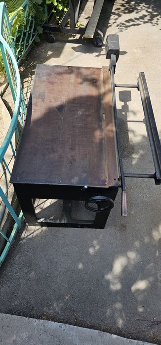 Продам гильотину ( папшер)