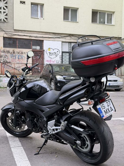 Suzuki GSR 600 2009 599 cm3 / 72 kW
