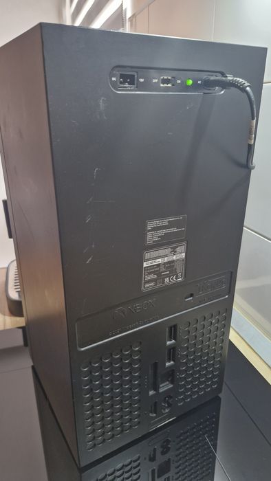 Mini frigider Xbox Series X – 10L – Functional