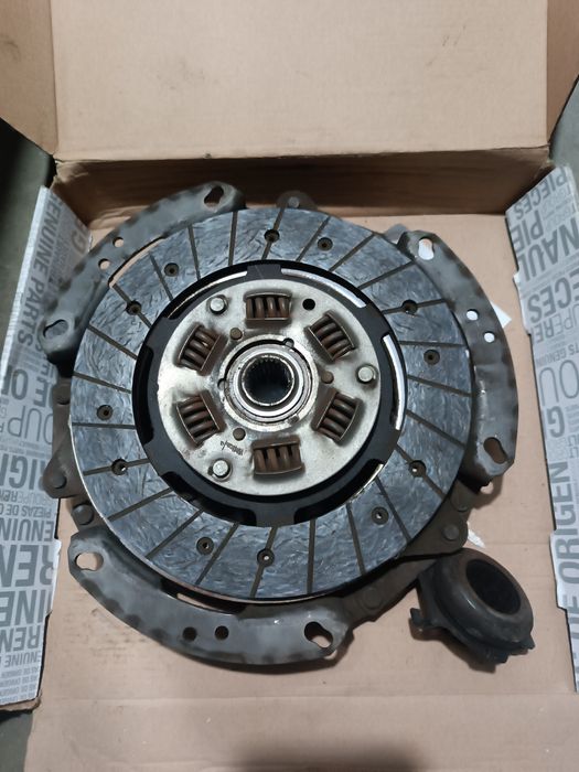 Kit ambreiaj Logan 1.6 mpi