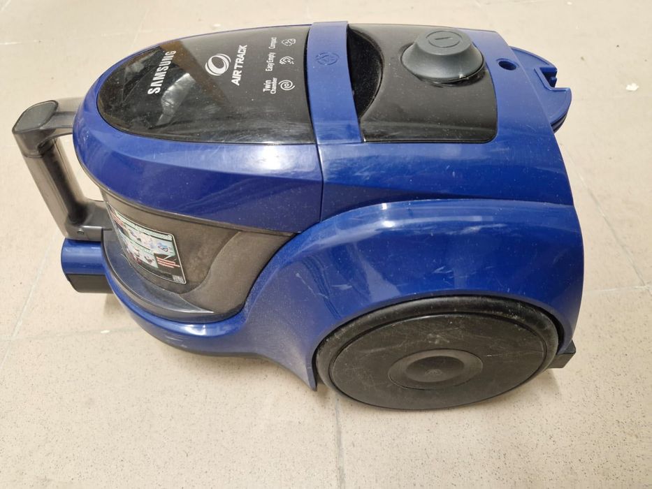 Продаю мощный пылесос