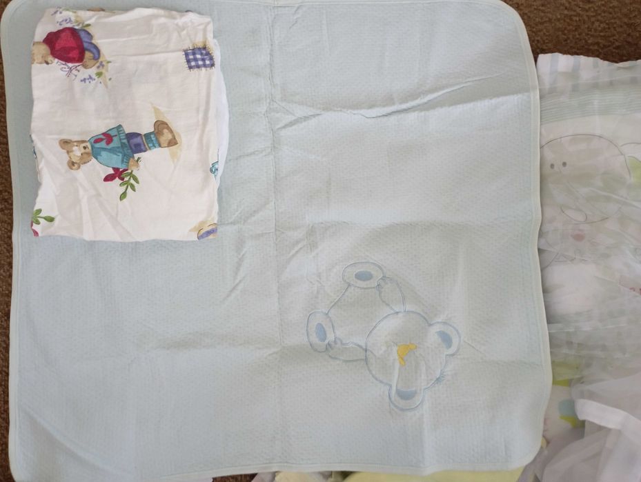 Бебешки одеяла и кърпа за баня. Стандартен размер, в отлично състояние