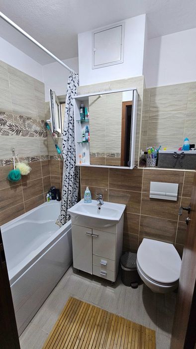Apartament 3 camere, zona Vlaicu, Lebada, etaj 1