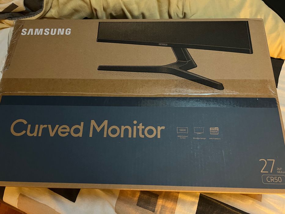 Monitor curbat SAMSUNG LC27R500FHUXEN, 27" AMD FreeSync, Full HD, 60Hz