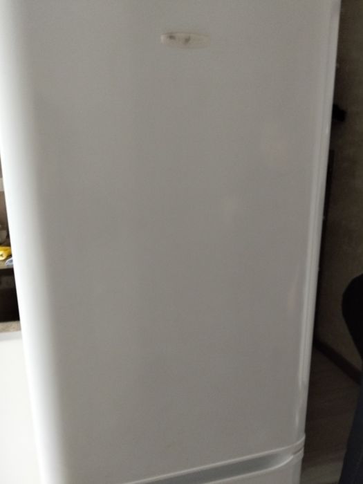 Продам холодильник