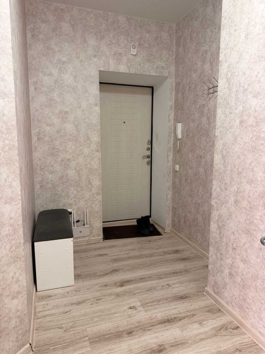 1ком.Береке 40кв. 5 этаж 2021г