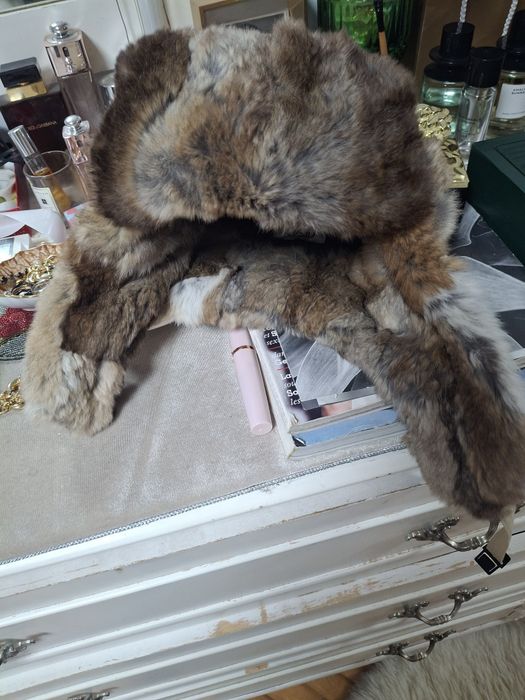 Шапка ушанка от косъм заек Buffalo. S