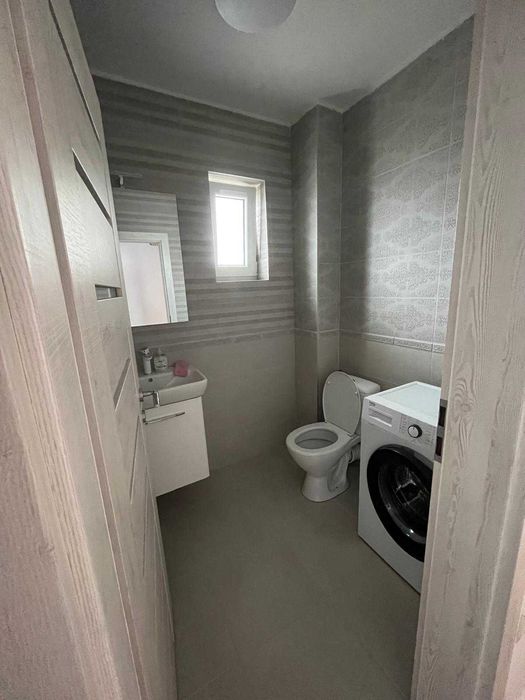 Apartament 3 camere de inchiriat