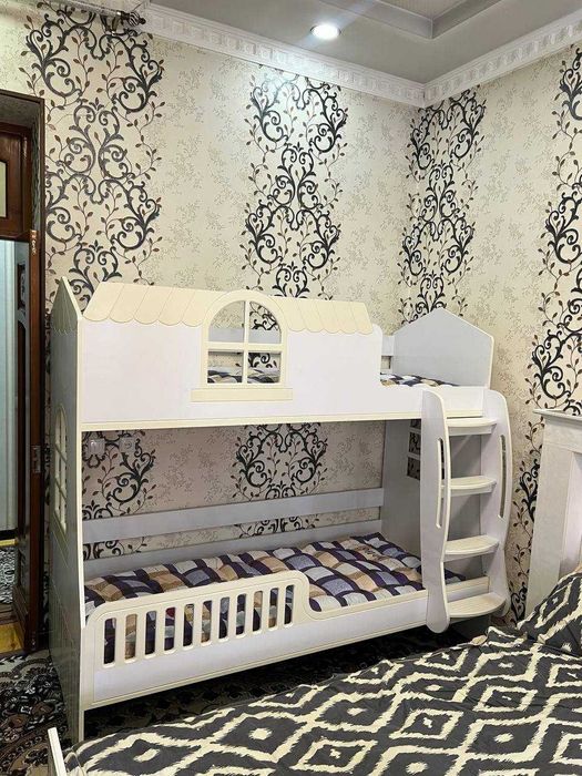 Bolalar 2 etaj krovati