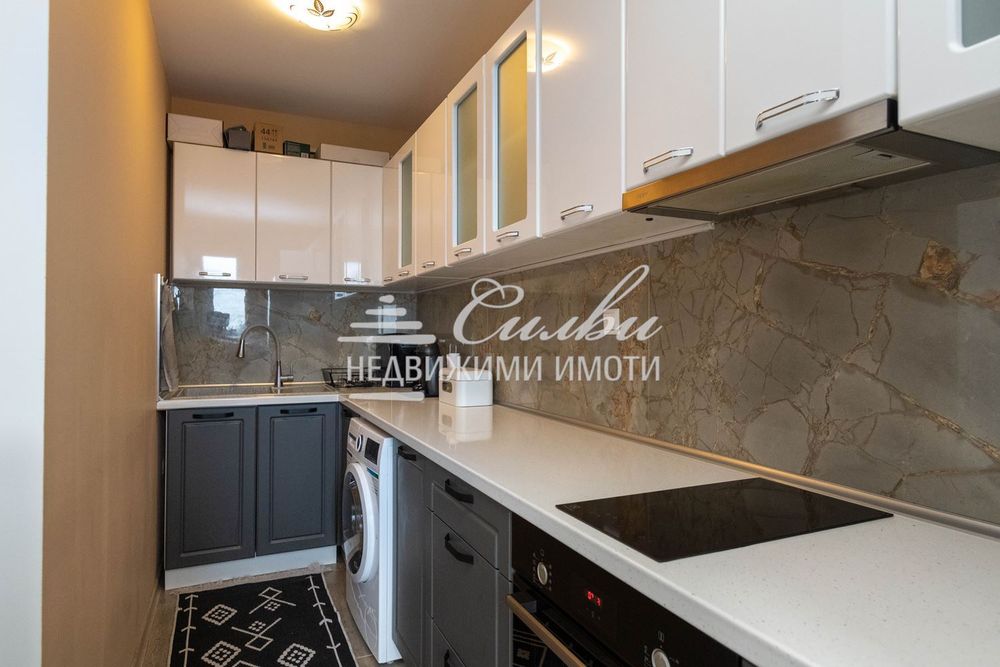 Продава се Мезонет в Шумен, Добруджански - 120 кв.м за 1600 €/кв.м - Снимка #2