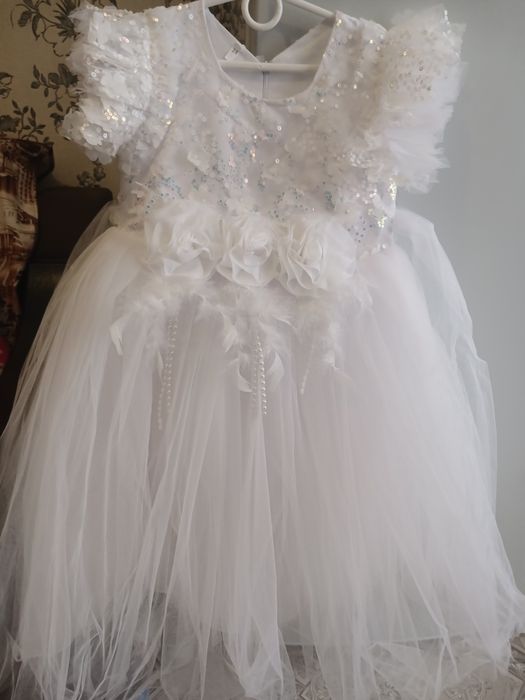 Продам платишко на девочку