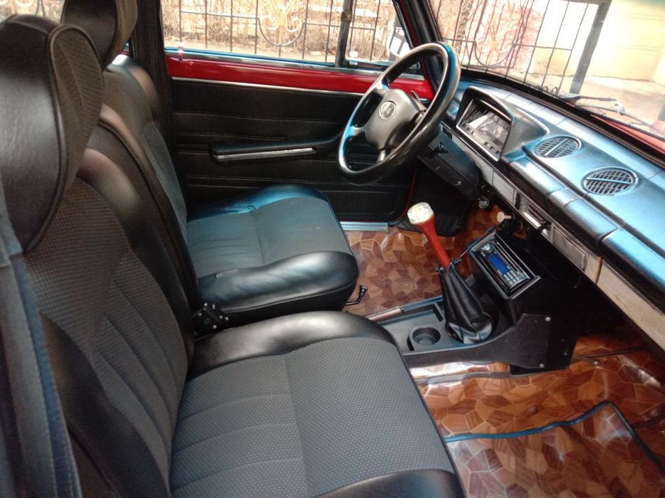 ВАЗ 2102 сотилади