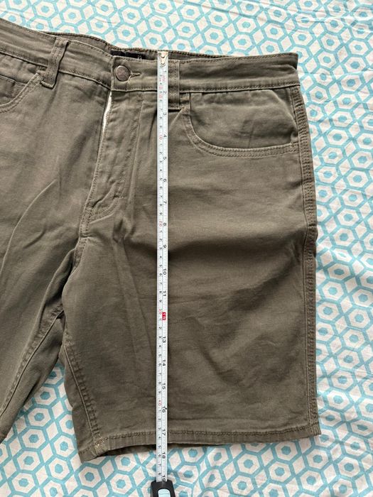 Pantaloni scurți casual kaki