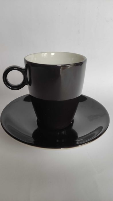 *Anna Burg*два сета-за кафе и чай- в черно и бяло