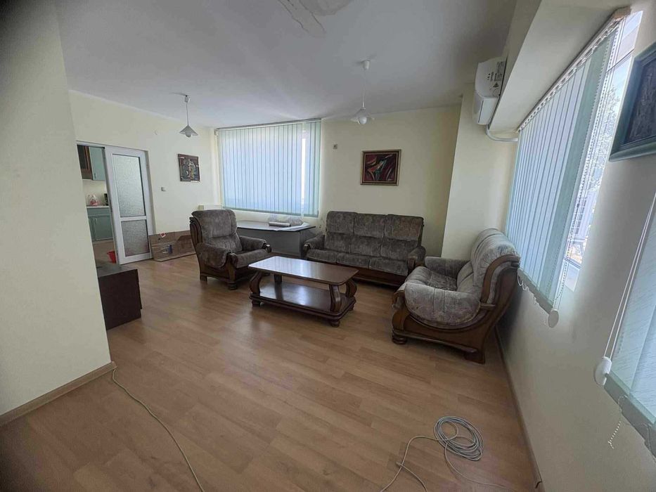 Дава се под наем Промишлена сграда в София, Военна рампа - 500 кв.м за 3500 € - Снимка #10