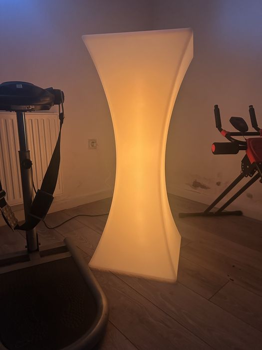 Mobilier led adecvat organizarii de eveimentr petreceri inchirieri etc