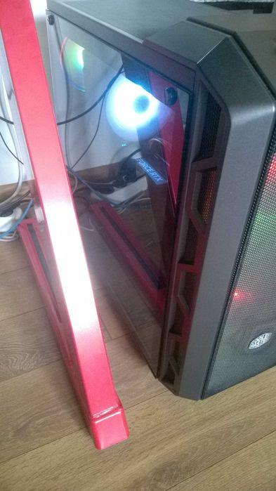 Gaming PC - 12GB 4070 Eagle OC / i7-8086k 4ghz / 16gb ddr4 / 1.5TB disk / RGB