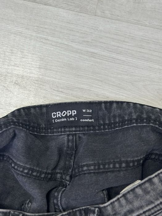 Pantaloni scurți blugi Cropp / Mărimea W32 / Stil Streetwear - Imprimeu flăcări și rupturi