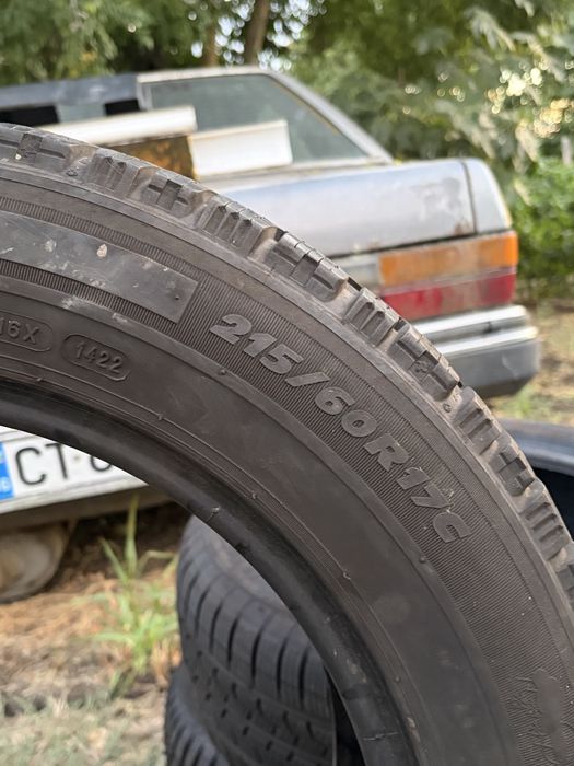 2бр. Гуми за бус Michelin 215/60/17C DOT22
