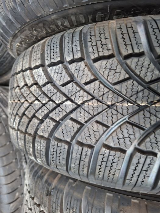 4бр. Чисто Нови 205/55/16 Bridgestone Blizzak LM 005