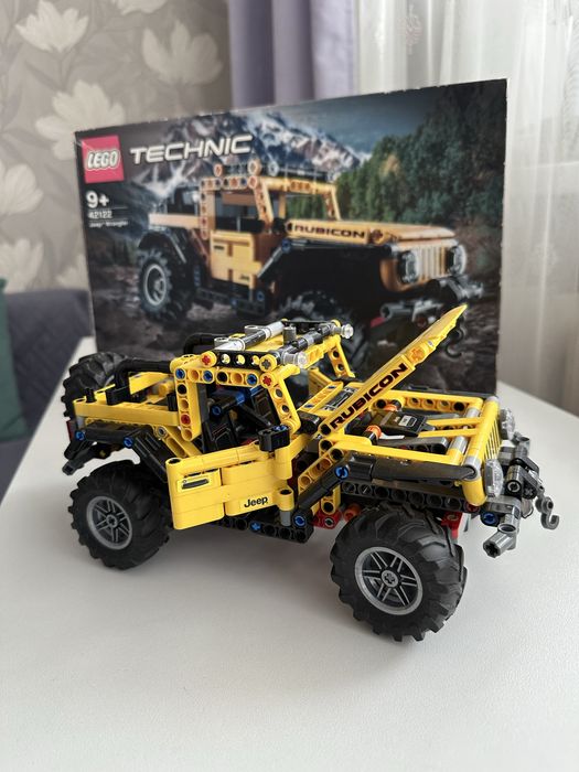 LEGO Technic  Jeep