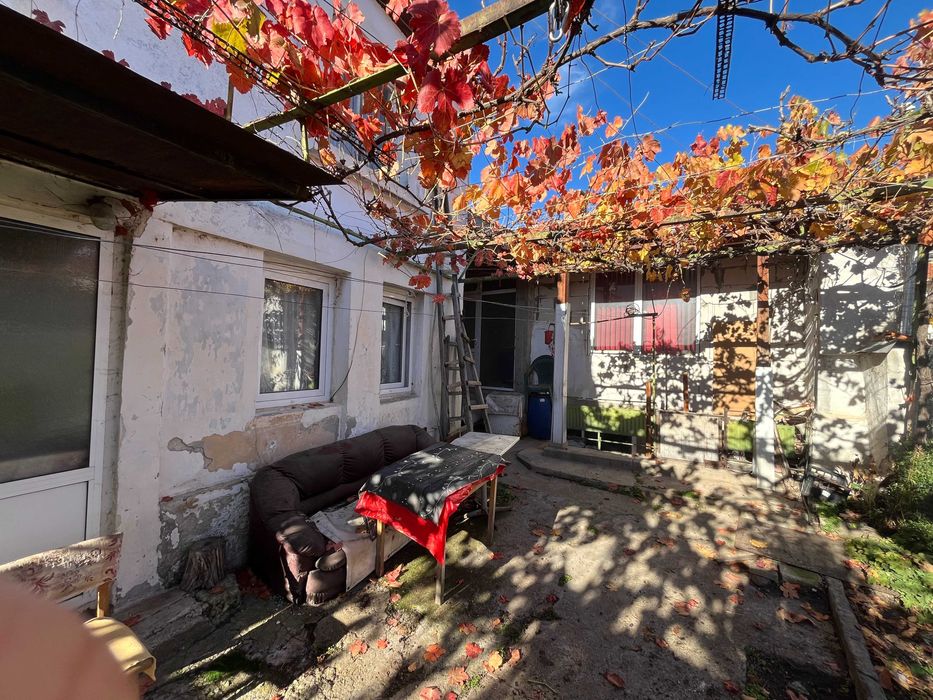 Продава се Къща в Казанлък - 170 кв.м за 1020 €/кв.м - Снимка #2