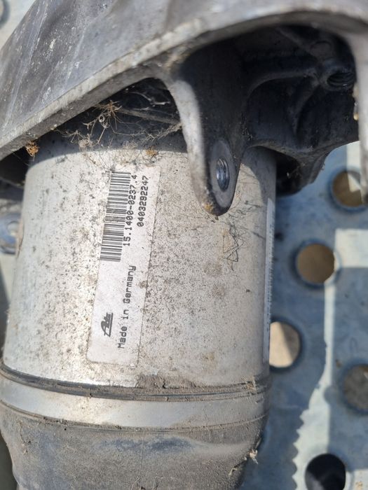 perna aer stanga fata audi a8