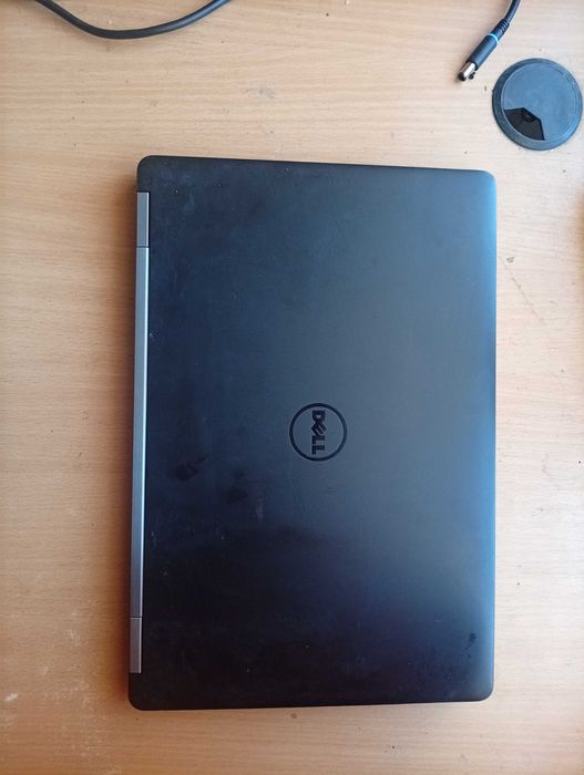 Dell 5570 i5 generația 6 incomplet