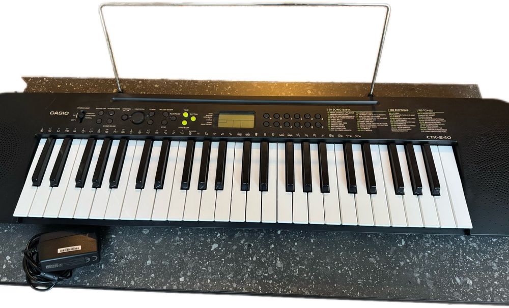 Синтезатор Casio
