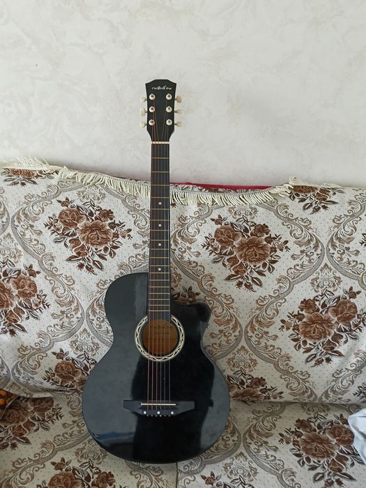 Продается гитара